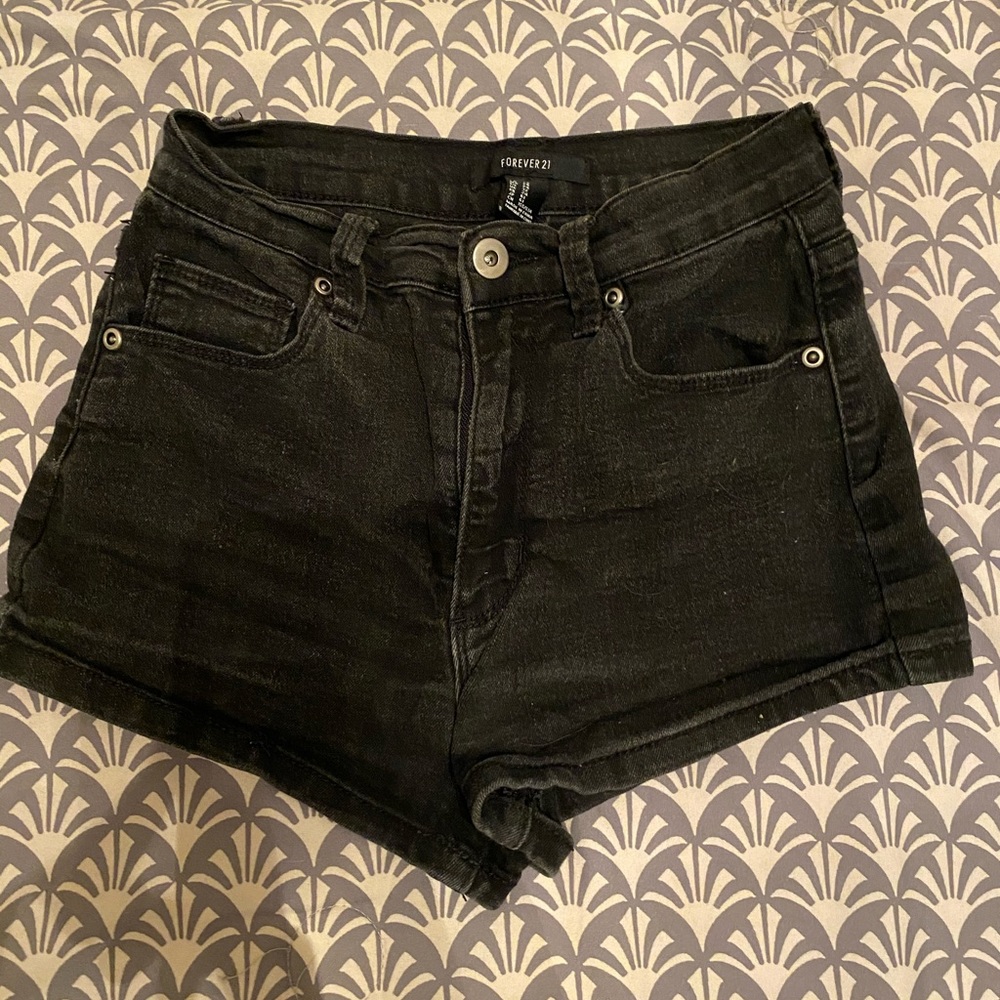 Forever 21 High Rise Black Shorts. Size XS